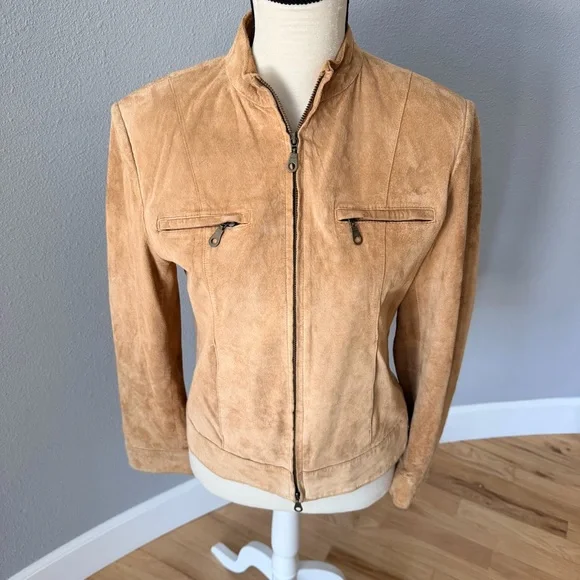 Chic Tan Leather Jacket - Picture 2 of 14
